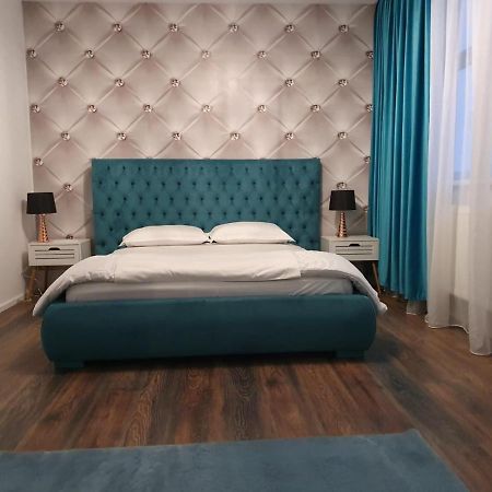 Garsonierre Central Luxury Târgu Jiu エクステリア 写真