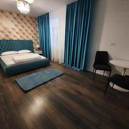 Garsonierre Central Luxury Târgu Jiu エクステリア 写真