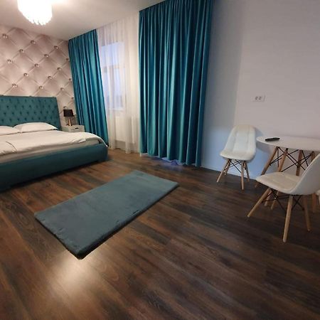 Garsonierre Central Luxury Târgu Jiu エクステリア 写真