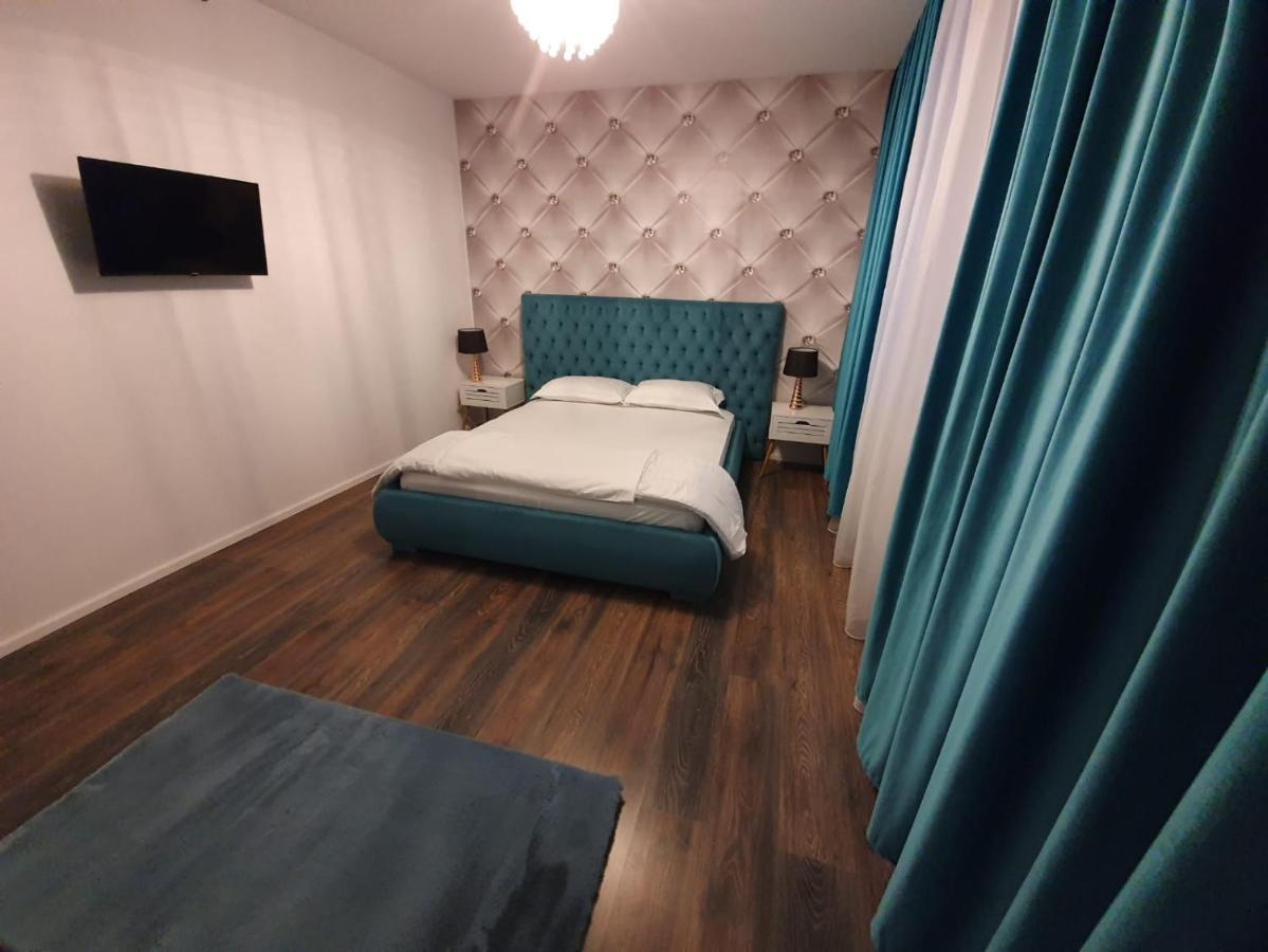 Garsonierre Central Luxury Târgu Jiu エクステリア 写真